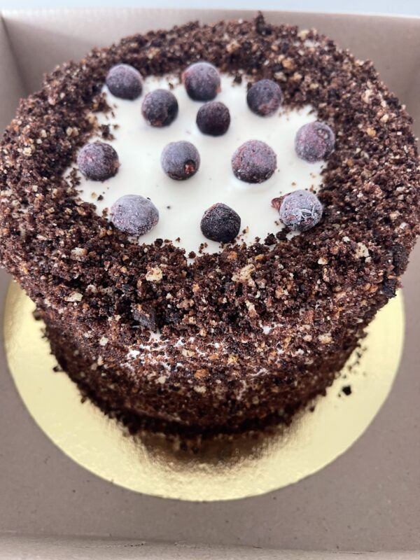 Torta de biscochuelo con crema agria - Imagen 6